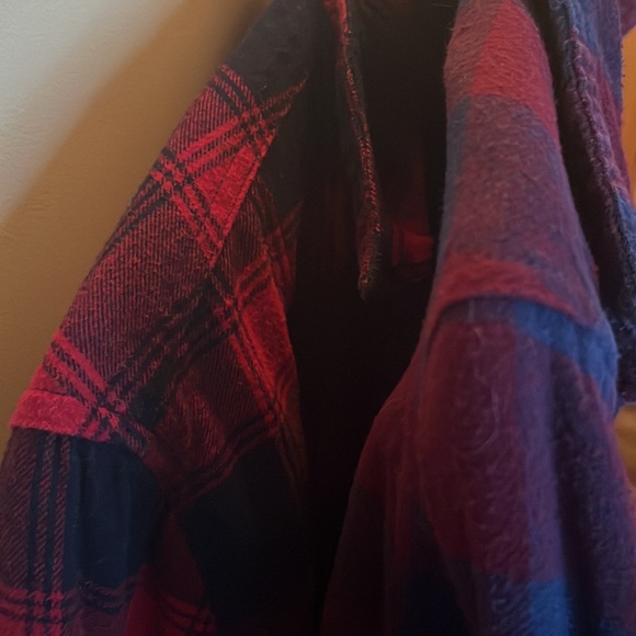 2 flannels lined inside - Picture 6 of 6